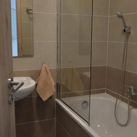 Apartment Lelle *