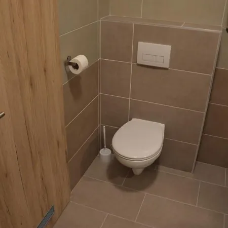 Lelle アパート バラトンレッレ